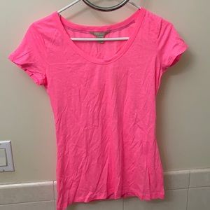 Banana republic neon pink tshirt